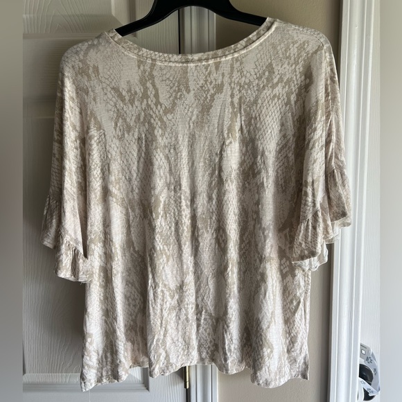 Lularoe Dahl Dolman top blouse size XL - Picture 5 of 6